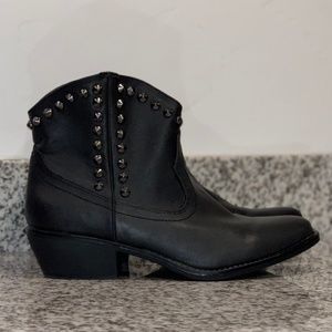 Mossimo Black Leather Booties With Studs Size 10